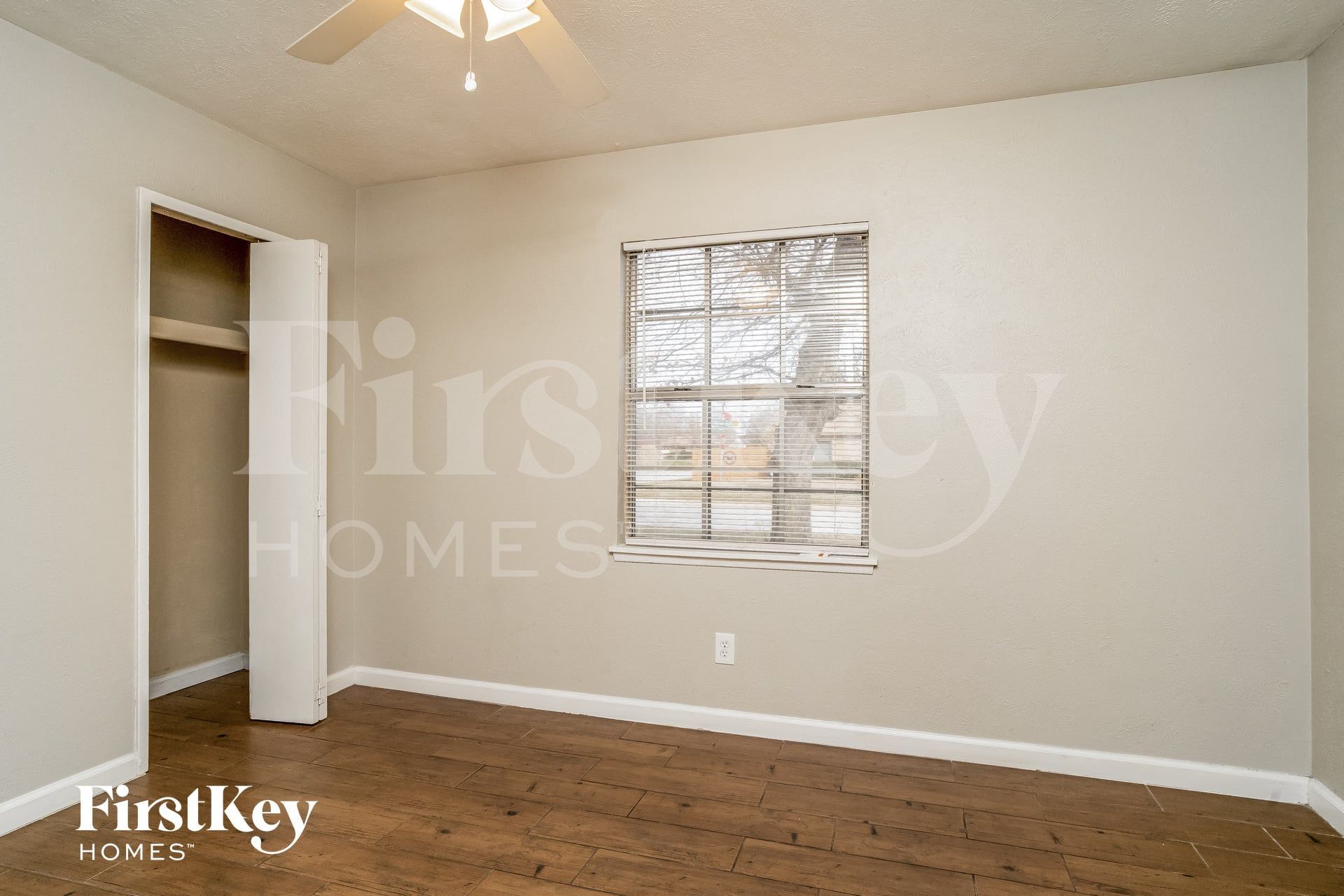 Building Photo - 7000 Wildbriar Ct E
