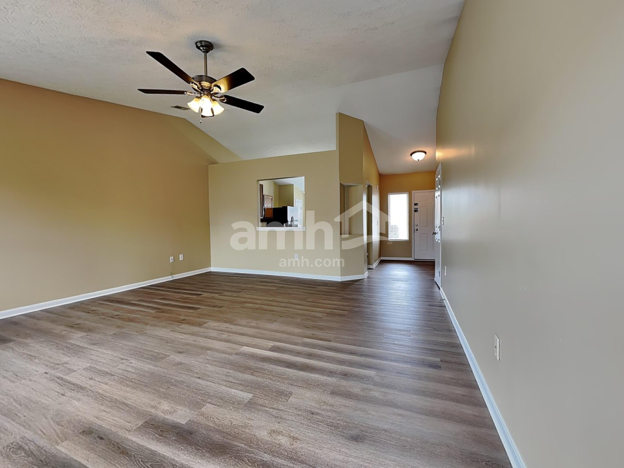Building Photo - 469 Hennepin Dr