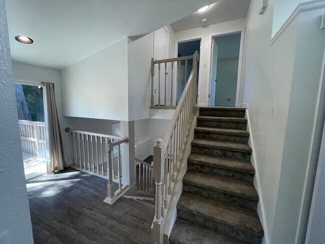 Building Photo - Beautiful Country Setting-2 Bedroom Home