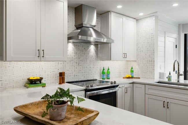 Building Photo - 3135 Riviera Dr