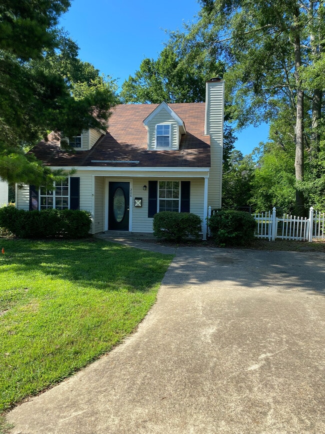 Primary Photo - 208 Standifer Ave