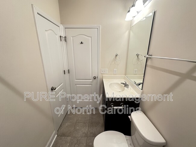 Building Photo - 5302 Tilley Manor Dr
