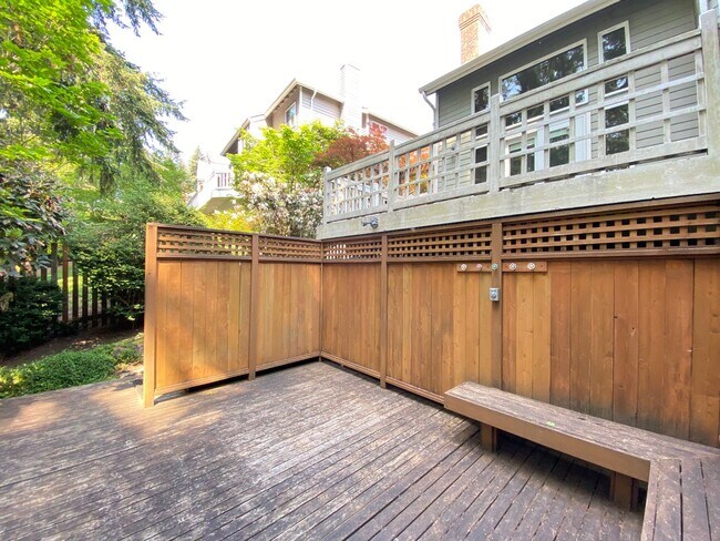 Building Photo - 18139 NE 99th Way