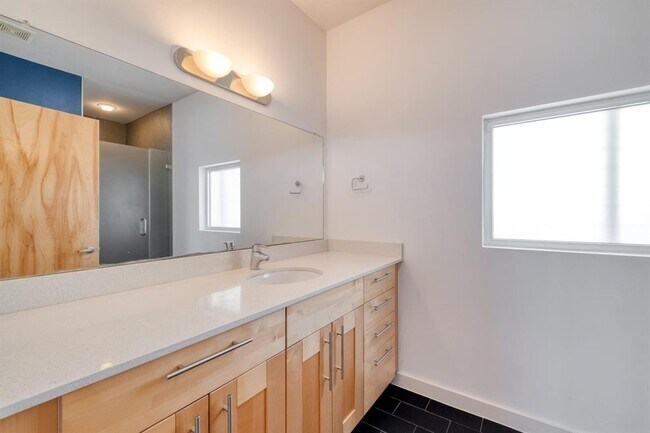 Building Photo - 5517 Agatha Cir