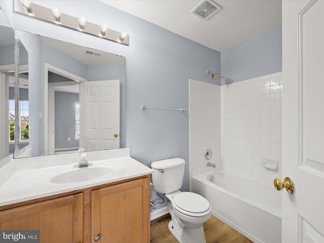Building Photo - 4243 Begonia Dr