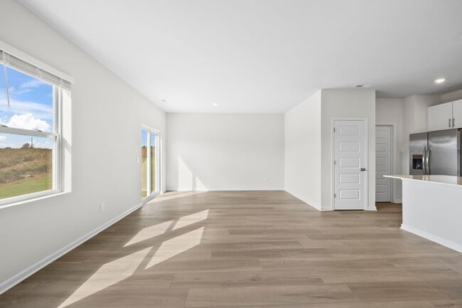 Building Photo - Move-In Specials Available! Brand-New Home in Ross Farms!