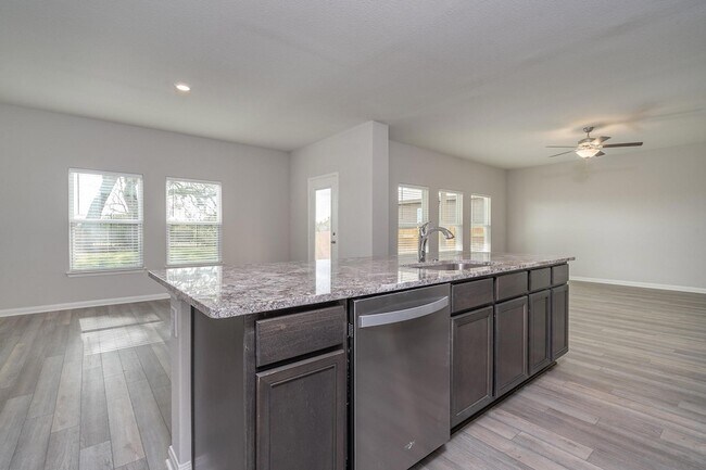 Building Photo - 225 Star Spangled Dr