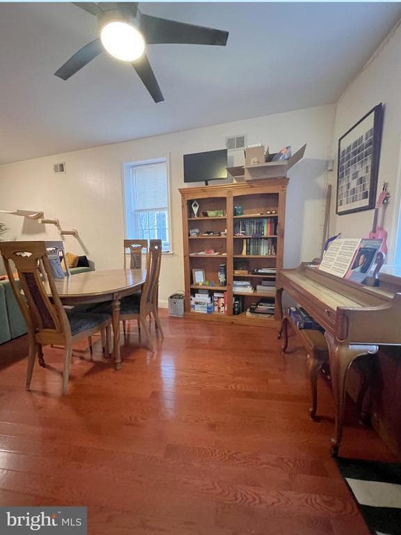 Building Photo - 1415 S 4th St