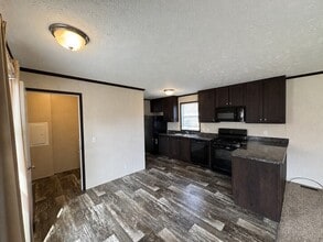 Building Photo - 46 Armstrong Ave
