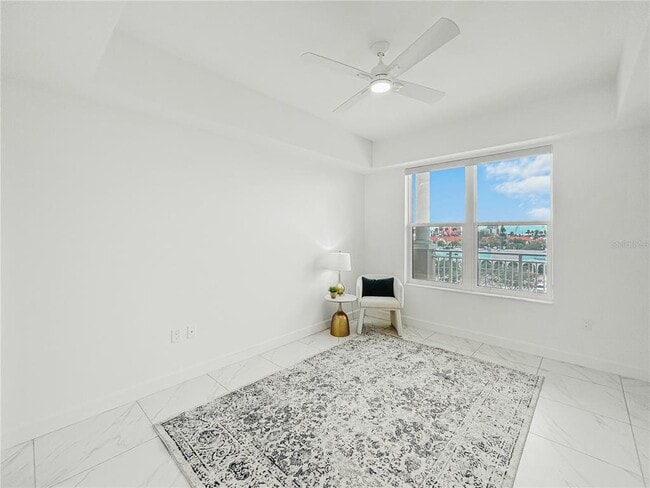 Building Photo - 125 Island Way