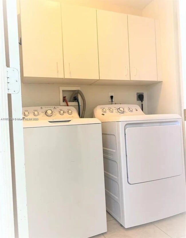 Building Photo - 2614 SW 188th Ave