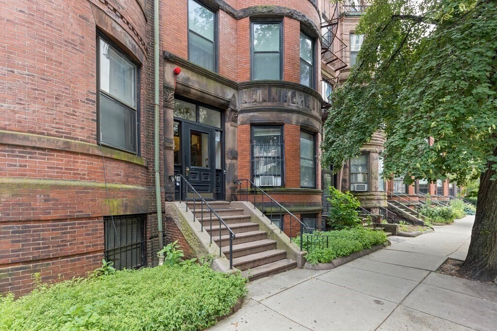 Building Photo - 511 Beacon St