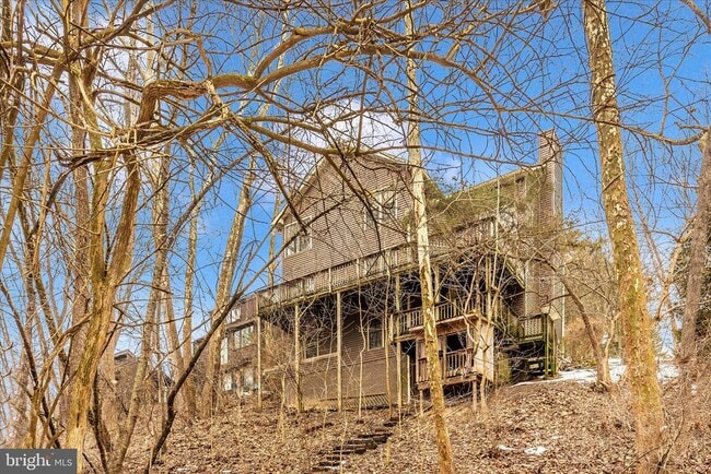 Building Photo - 6976 Meadowpoint Terrace