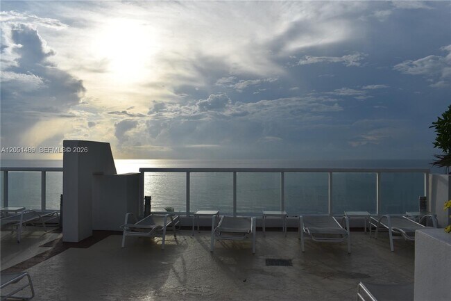 Building Photo - 6365 Collins Ave