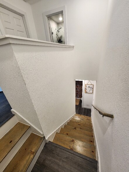 Building Photo - 5212 Ina St