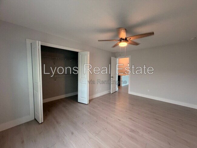 Building Photo - 231 SW 47th Terrace