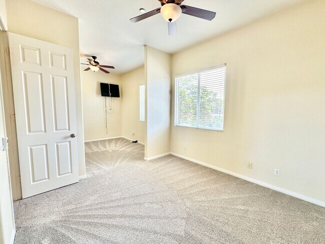 Building Photo - 31340 Aussie Ln