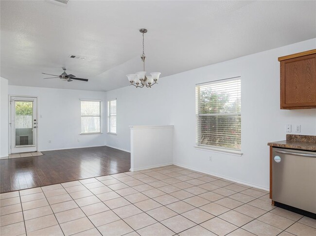 Building Photo - 222 Killian Loop