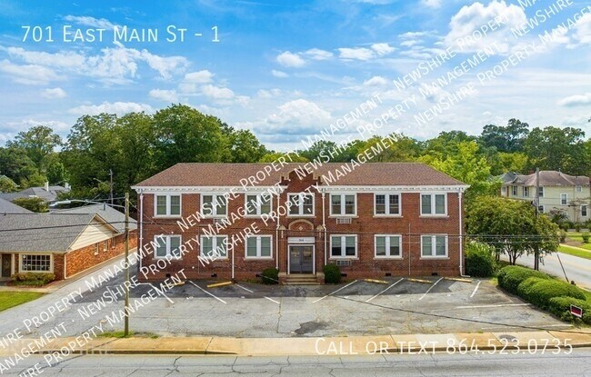 Building Photo - 701 E Main St