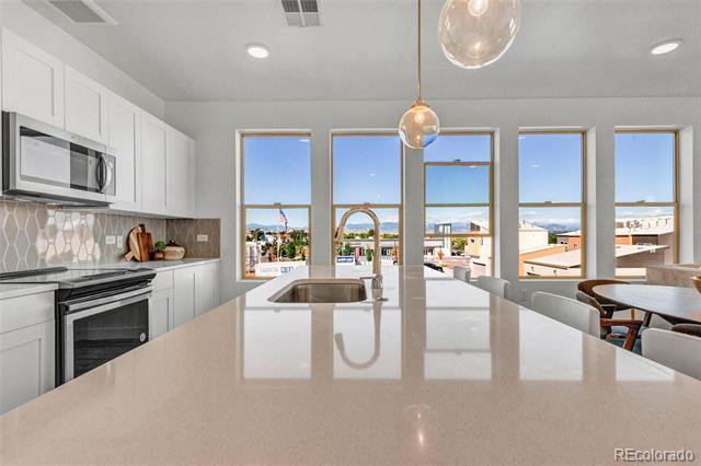 Primary Photo - 2899 W 52nd Ave