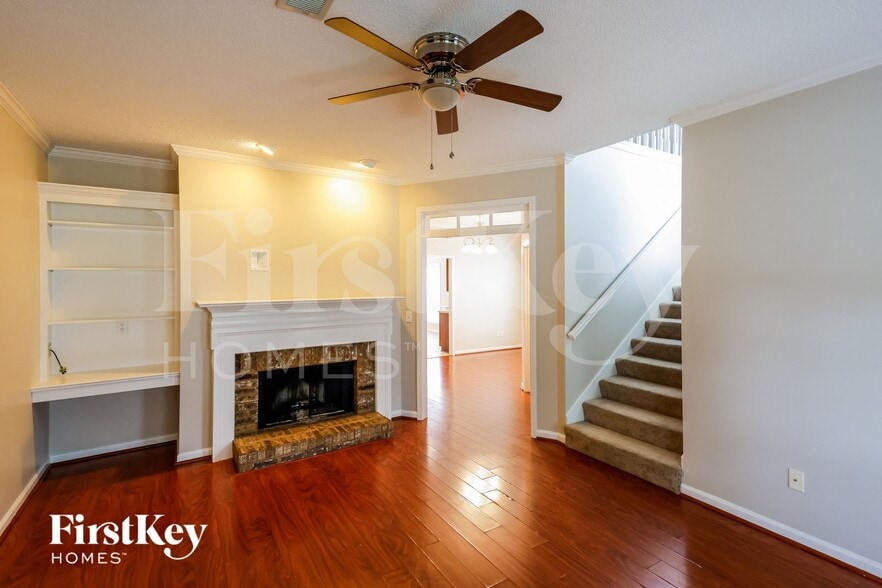 Building Photo - 140 Warwick Cir