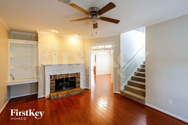 Building Photo - 140 Warwick Cir