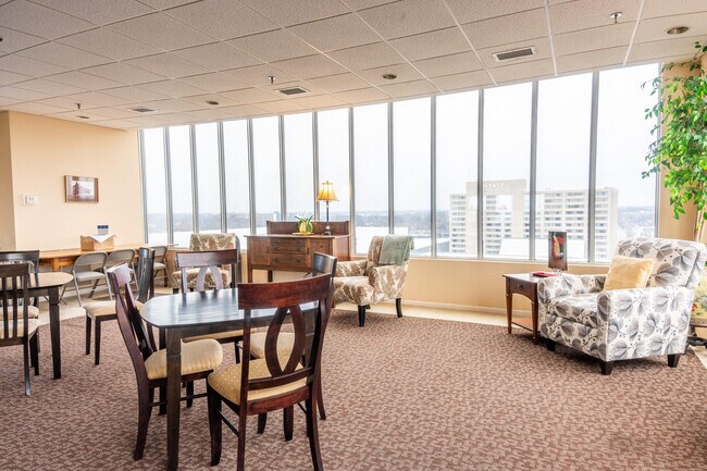 Building Photo - 355 S Broadway