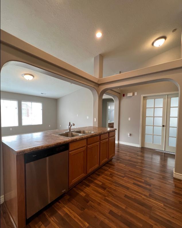 Building Photo - 1195 W Dallin Dr