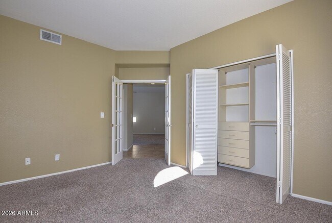 Building Photo - 7101 W Beardsley Rd