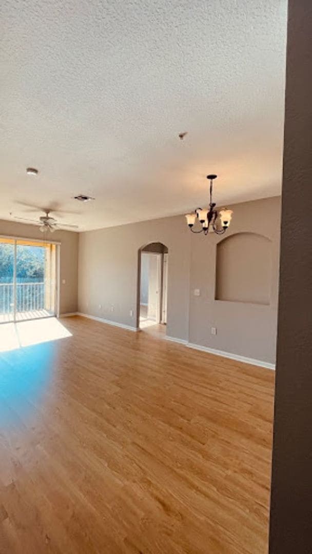Building Photo - Vista Lakes