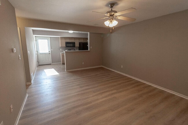 Building Photo - 4013 Snowy Owl Dr