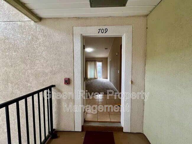 Building Photo - 7920 Merrill Rd