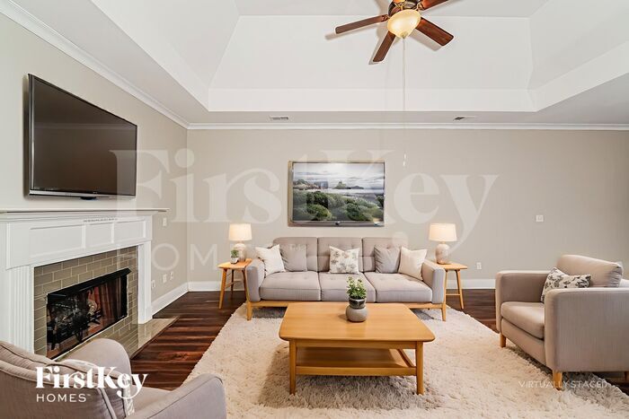 Building Photo - 6366 Cove Ln