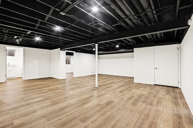 Building Photo - 408a Jackson St