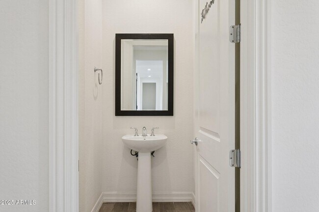 Building Photo - 11249 N Blakely St