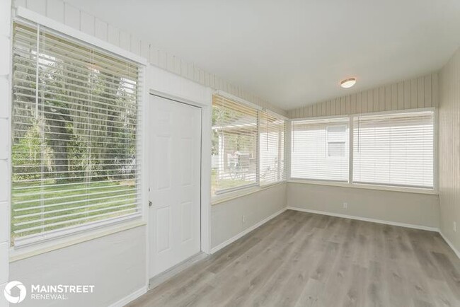 Building Photo - 431 S Riverhills Drive,  Temple Terrace, F...