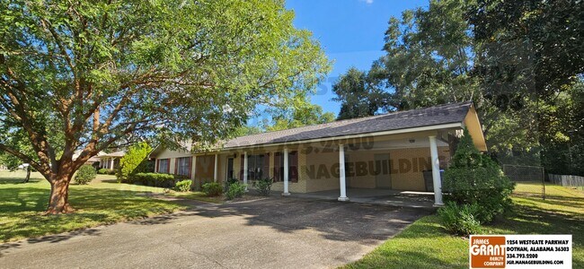 Building Photo - 1511 Shrewsbury Dr