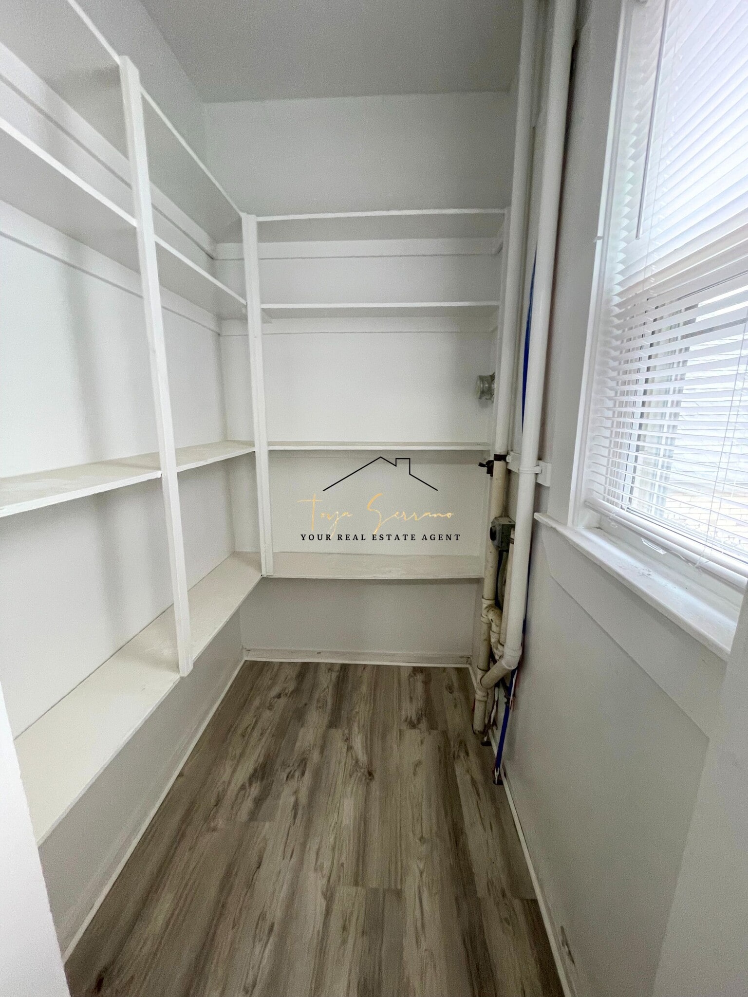 Building Photo - 6 Bowdoin Park