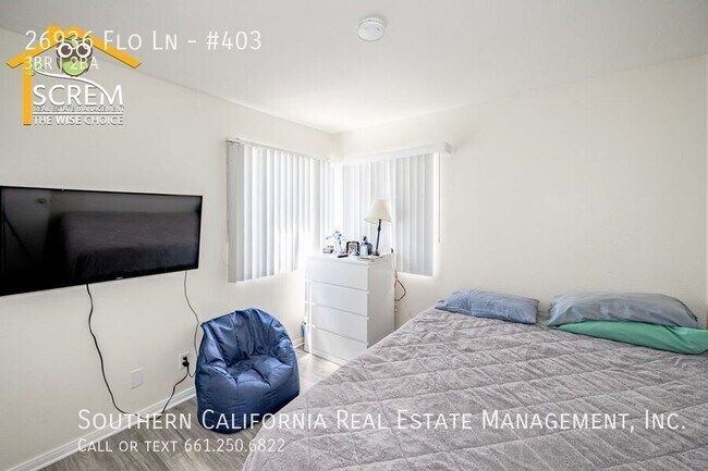 Building Photo - Three Bedroom Lower Unit Condo in Santa Cl...