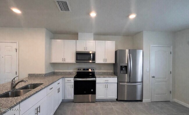 Building Photo - 2744 Golden Trout Ln