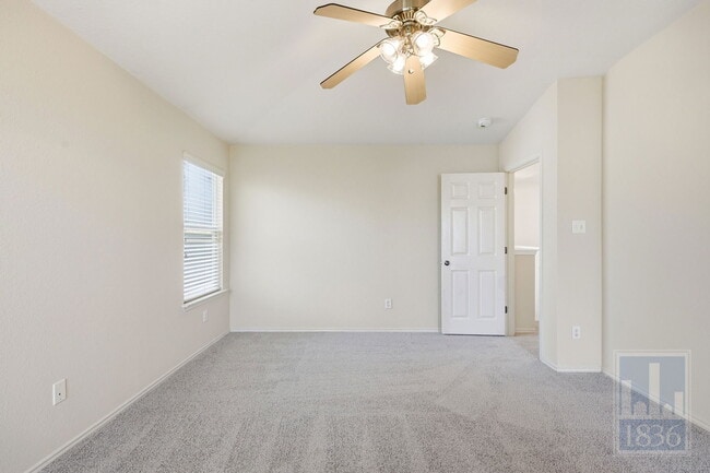 Building Photo - 10520 Fosseway Dr