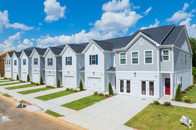 Building Photo - Kendall at Gilreath