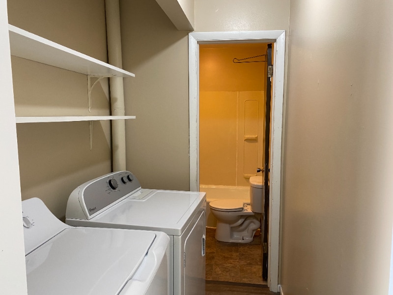 Building Photo - 217 Central Ave S