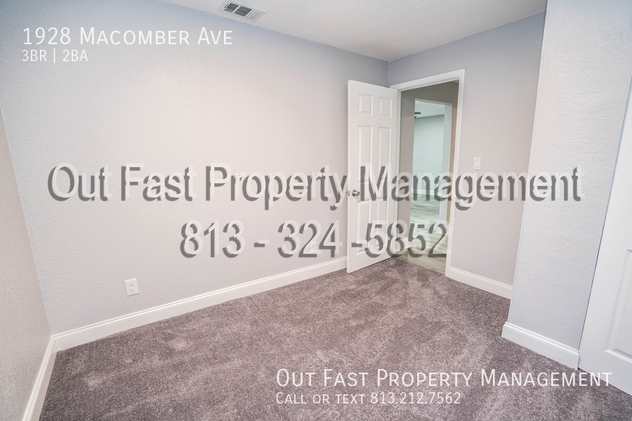 Building Photo - 1928 Macomber Ave