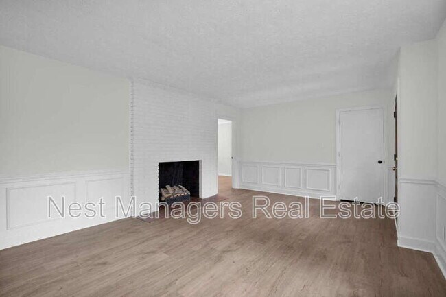 Building Photo - 301 Fairfield Rd