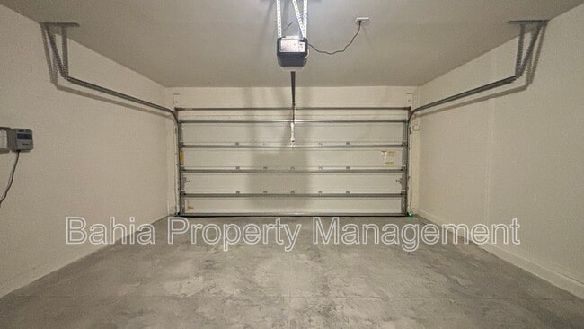 Building Photo - 1676 Hummingbird Rd