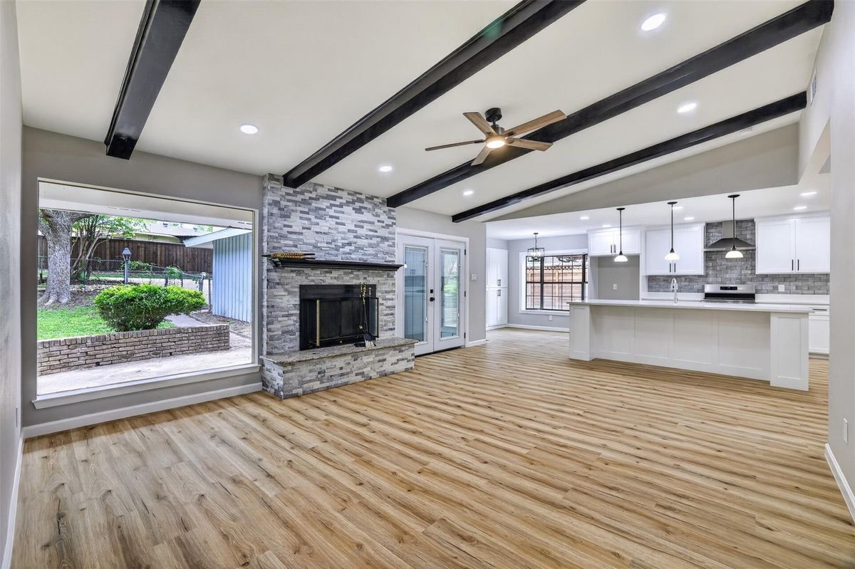 Building Photo - 3204 Greenbriar Ln