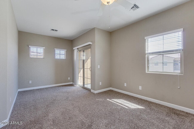 Building Photo - 1367 S Country Club Dr