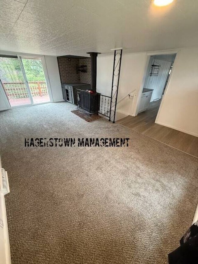 Building Photo - Charming Single Level Home in Smithsburg