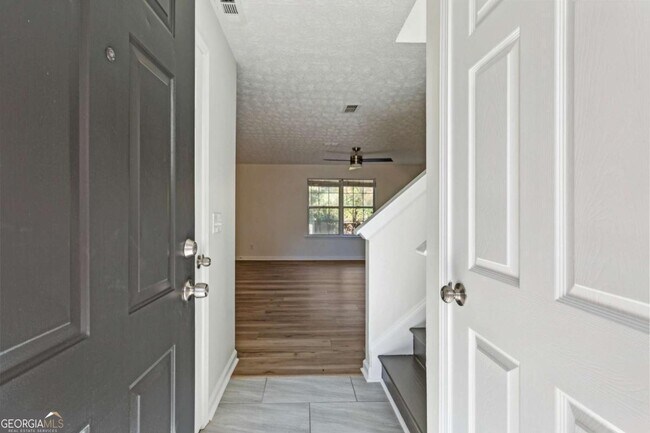 Building Photo - 300 Carrington Way